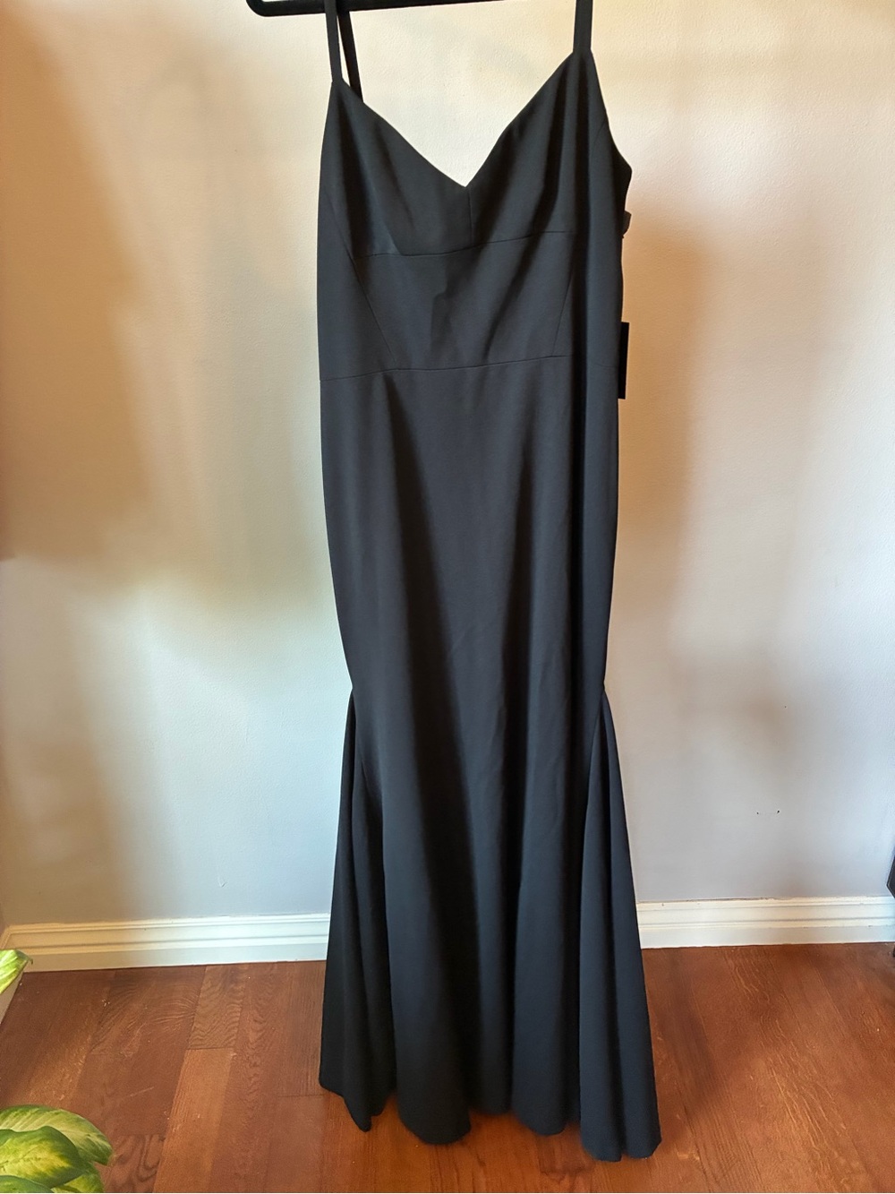 Vera Wang Strapless Black Satin Evening Gown